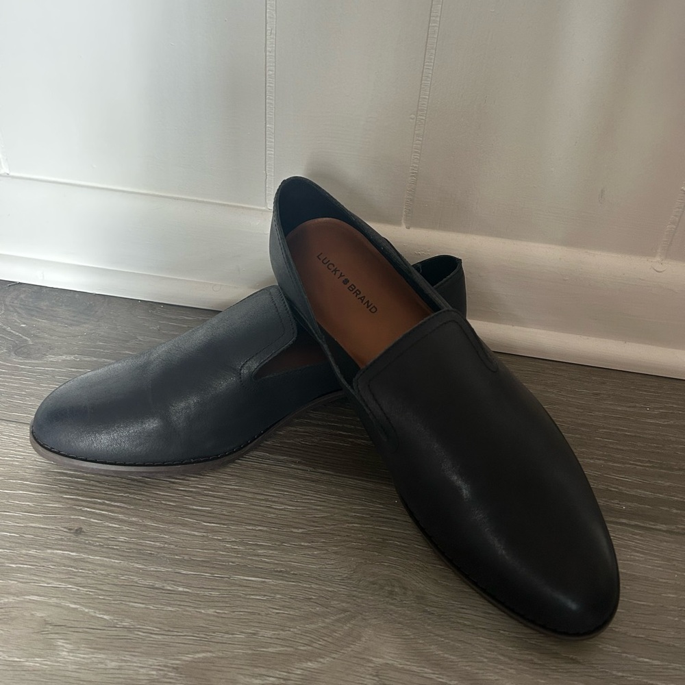 Lucky brand black flats